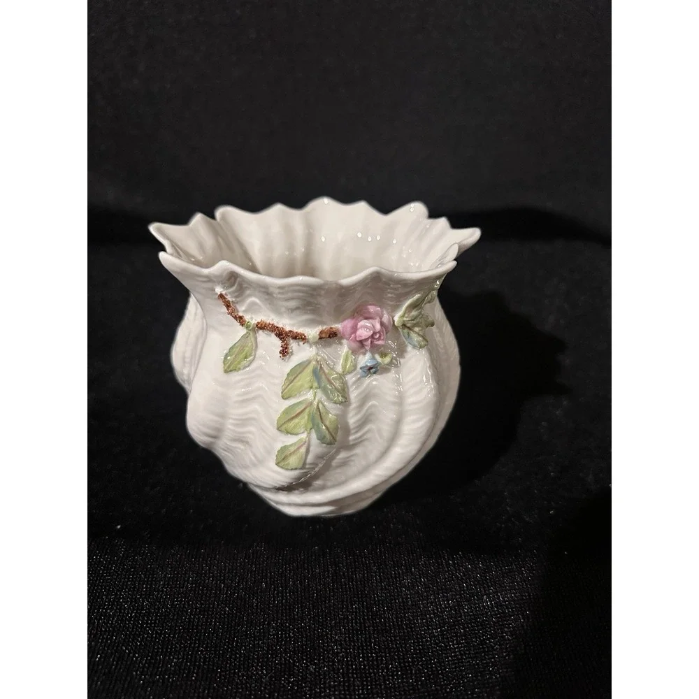 Belleek Carlingford Cache Twisted Planter Ruffled Edge Flower‎ Ireland Blk Stamp